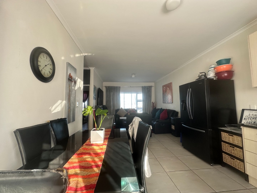 2 Bedroom Property for Sale in Parklands Western Cape